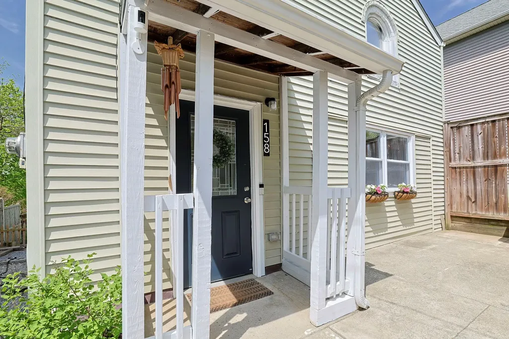 158 N Clinton Street Poughkeepsie NY 12601