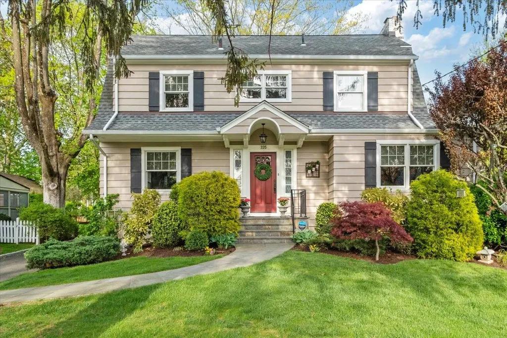 335 Heathcote Road Scarsdale NY 10583