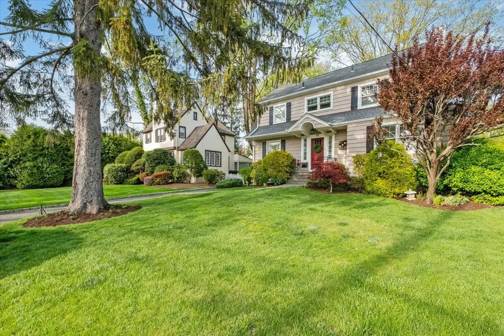 335 Heathcote Road Scarsdale NY 10583
