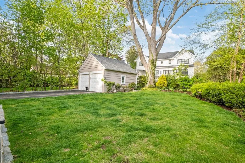 335 Heathcote Road Scarsdale NY 10583