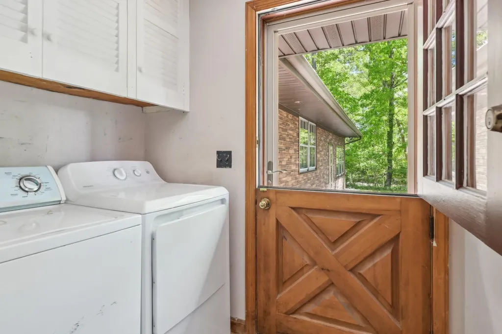 54 Cedar Street Stony Brook NY 11790