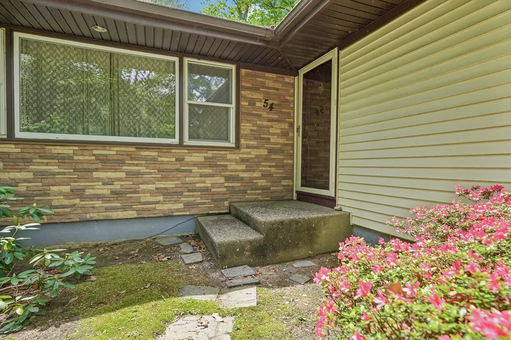54 Cedar Street Stony Brook NY 11790