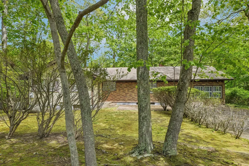 54 Cedar Street Stony Brook NY 11790