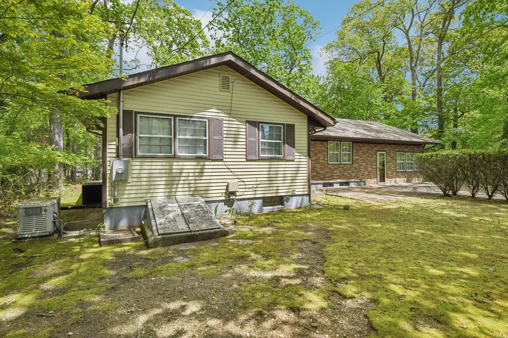 54 Cedar Street Stony Brook NY 11790