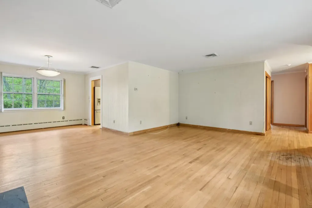 54 Cedar Street Stony Brook NY 11790