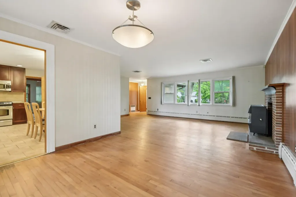 54 Cedar Street Stony Brook NY 11790