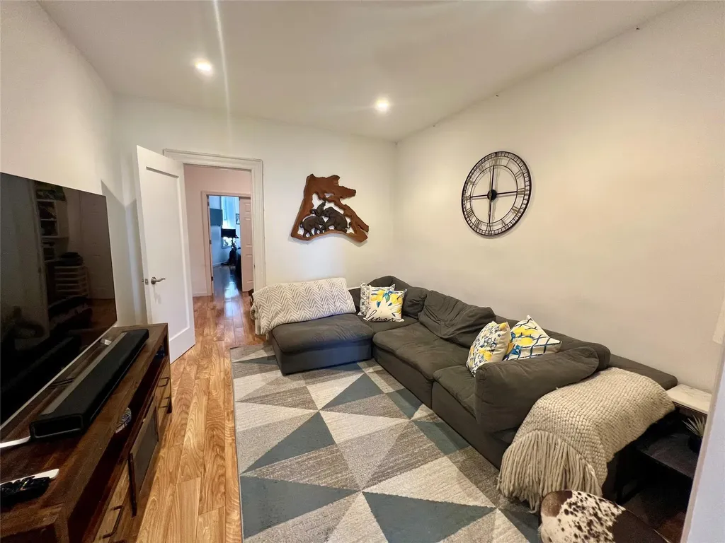 6003 69th Avenue Ridgewood NY 11385