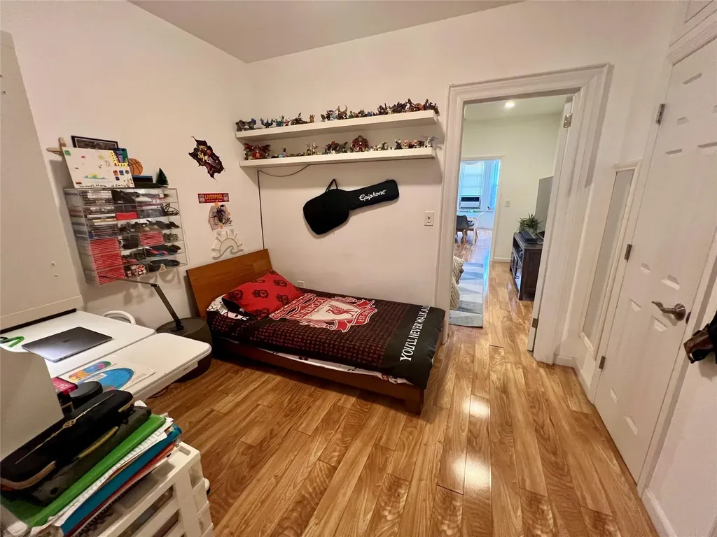 6003 69th Avenue Ridgewood NY 11385