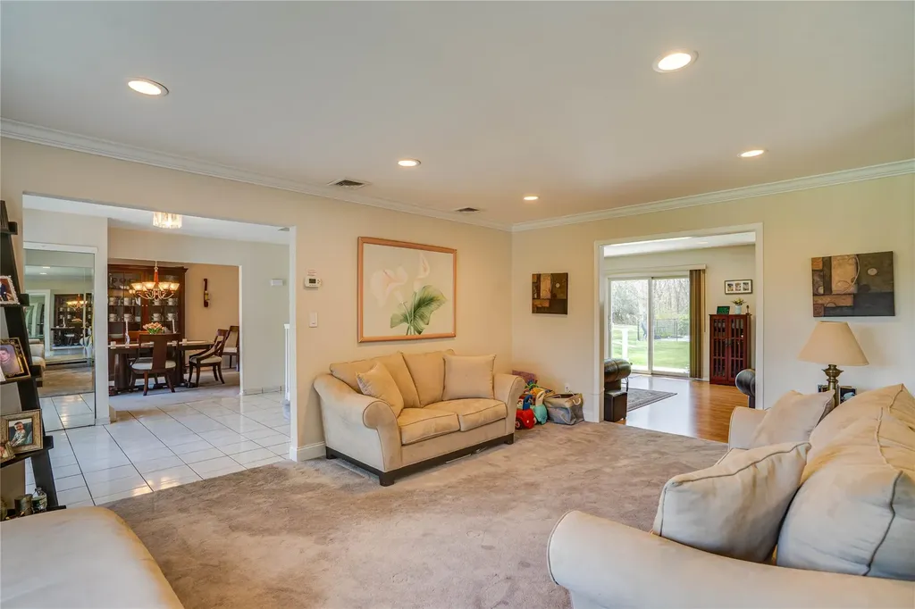 1 Stonehurst Lane Dix Hills NY 11746