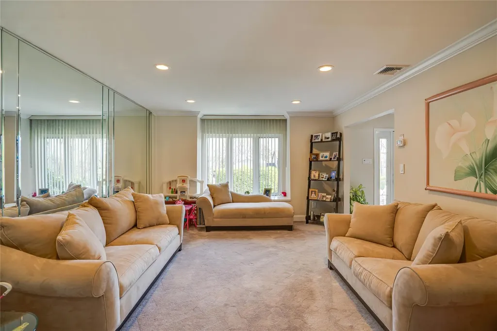 1 Stonehurst Lane Dix Hills NY 11746