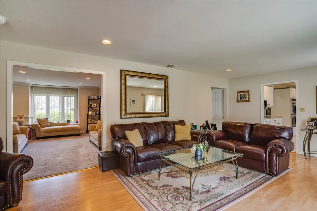 1 Stonehurst Lane Dix Hills NY 11746