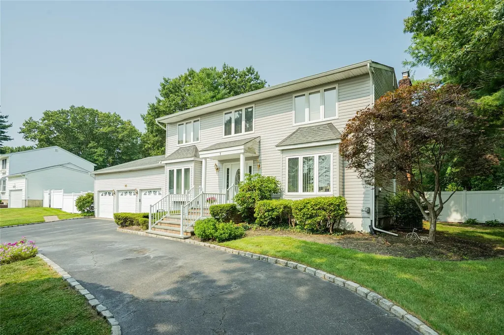 1 Stonehurst Lane Dix Hills NY 11746