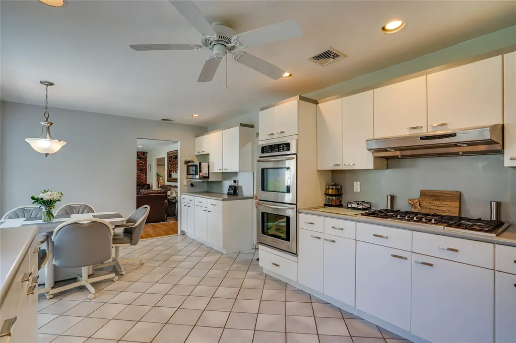 1 Stonehurst Lane Dix Hills NY 11746