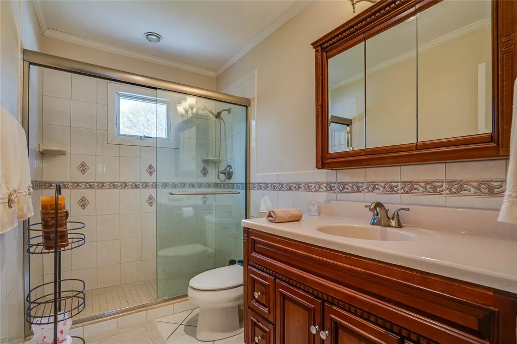 1 Stonehurst Lane Dix Hills NY 11746