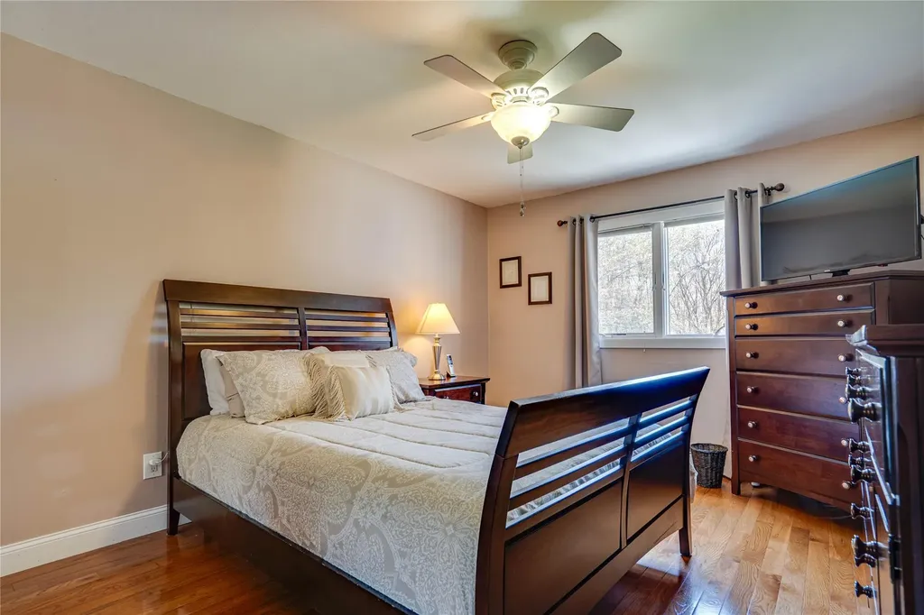 1 Stonehurst Lane Dix Hills NY 11746