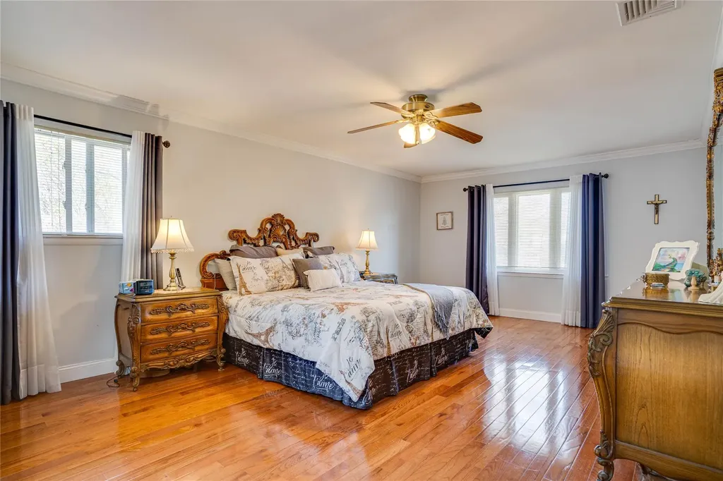 1 Stonehurst Lane Dix Hills NY 11746