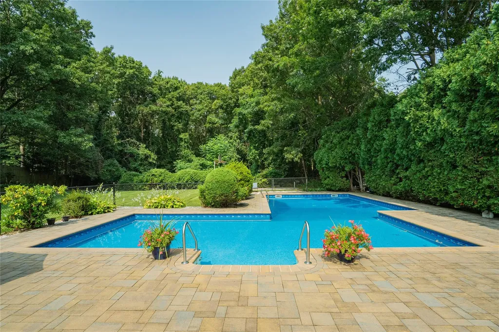 1 Stonehurst Lane Dix Hills NY 11746