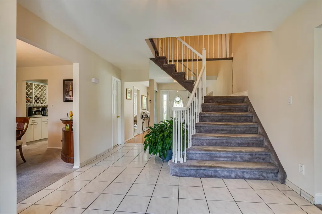 1 Stonehurst Lane Dix Hills NY 11746