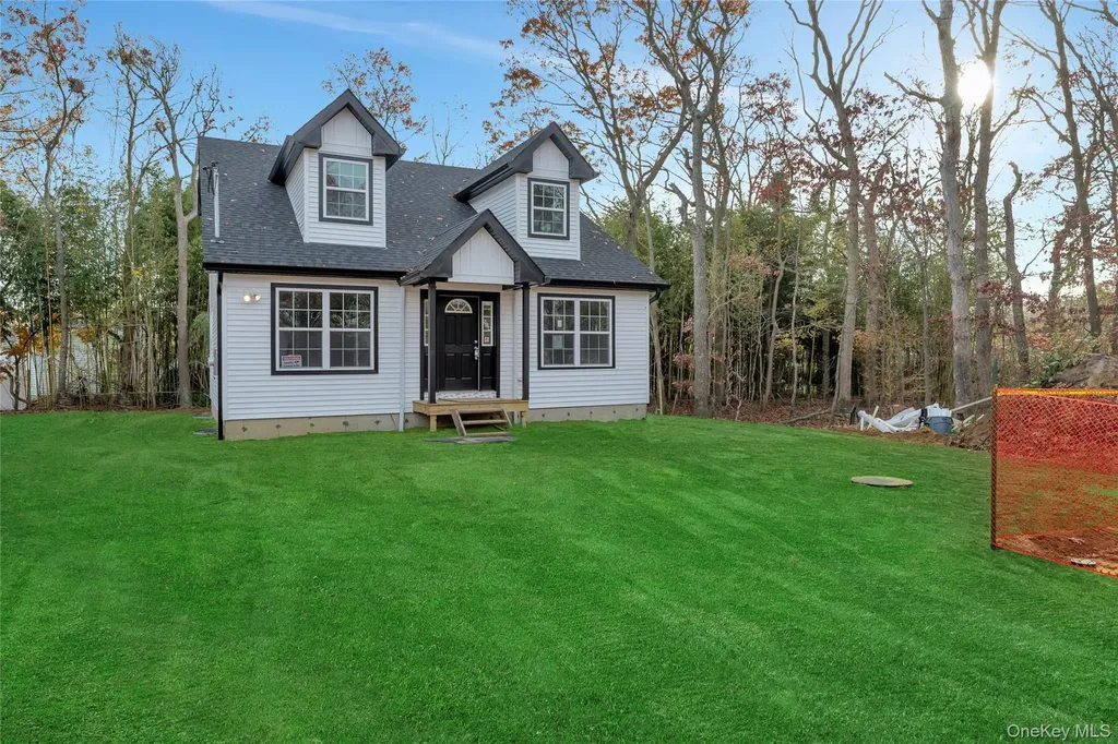 487 Neighborhood Road Shirley NY 11967