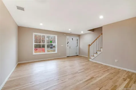 487 Neighborhood Road Shirley NY 11967