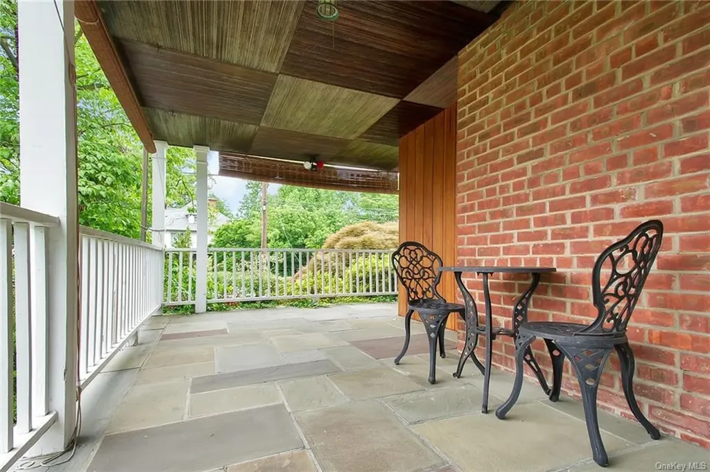 902 Post Road Scarsdale NY 10583
