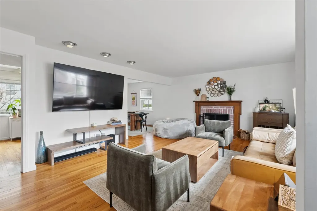 902 Post Road Scarsdale NY 10583