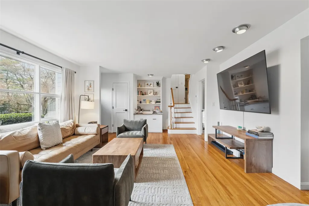 902 Post Road Scarsdale NY 10583