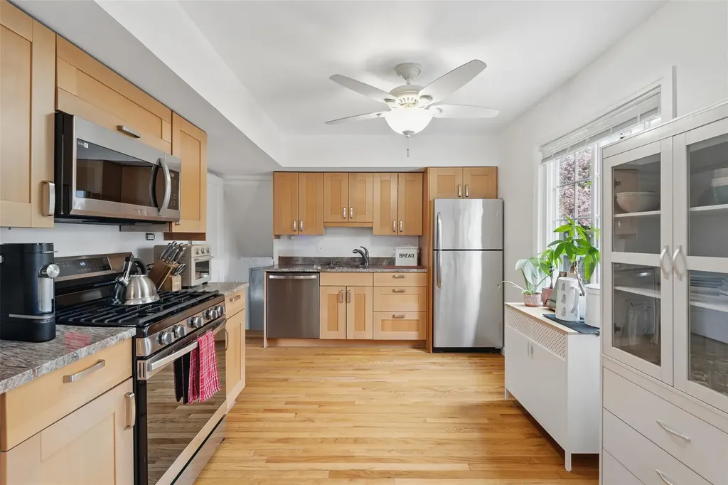 902 Post Road Scarsdale NY 10583