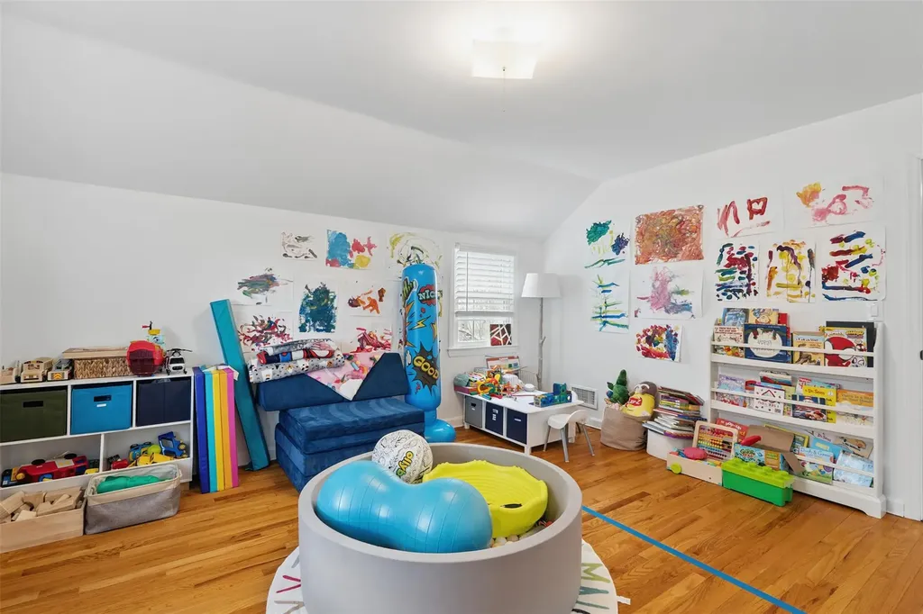 902 Post Road Scarsdale NY 10583