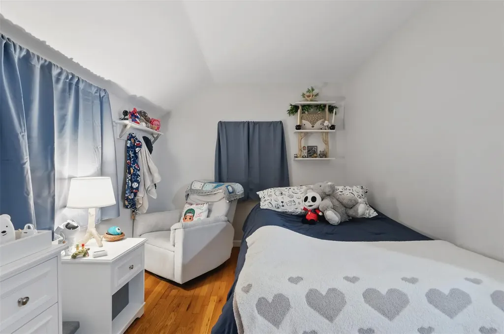 902 Post Road Scarsdale NY 10583