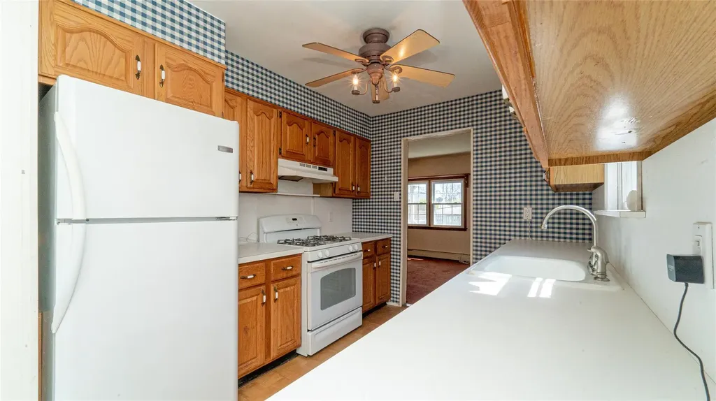 96 17th Street West Babylon NY 11704