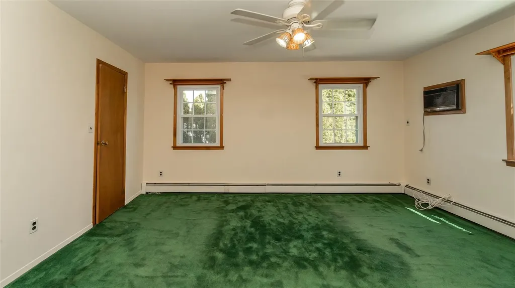 96 17th Street West Babylon NY 11704