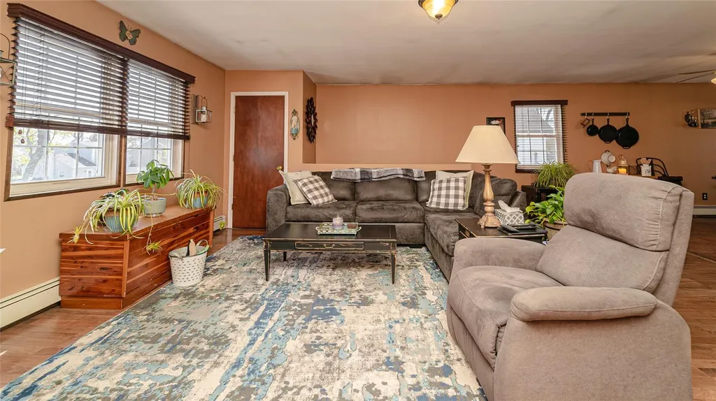 96 17th Street West Babylon NY 11704