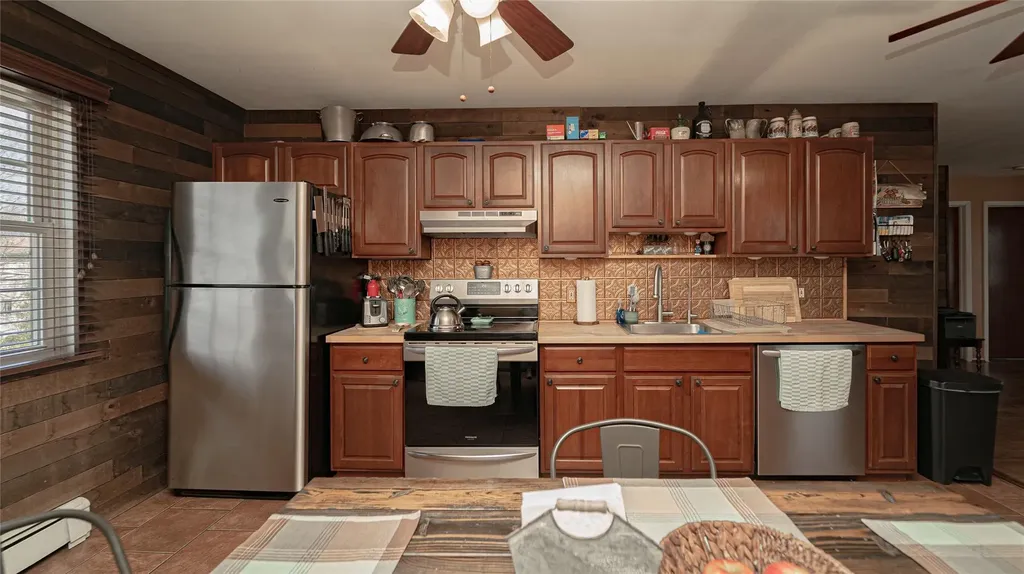 96 17th Street West Babylon NY 11704