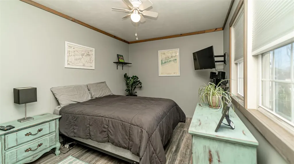 96 17th Street West Babylon NY 11704