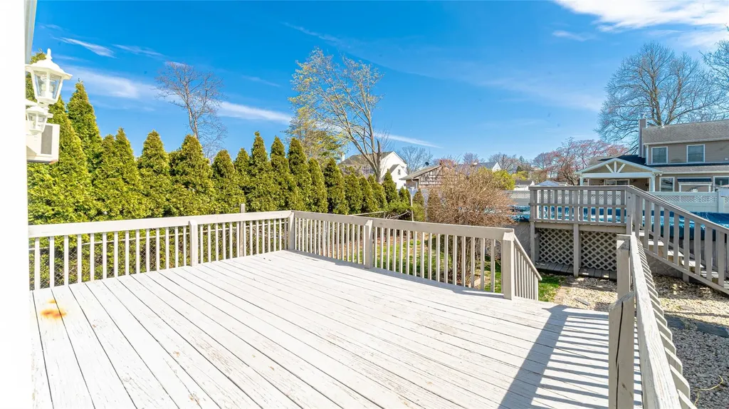 96 17th Street West Babylon NY 11704