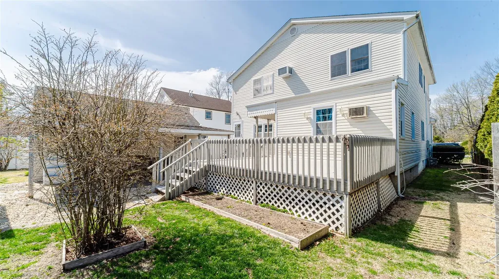 96 17th Street West Babylon NY 11704