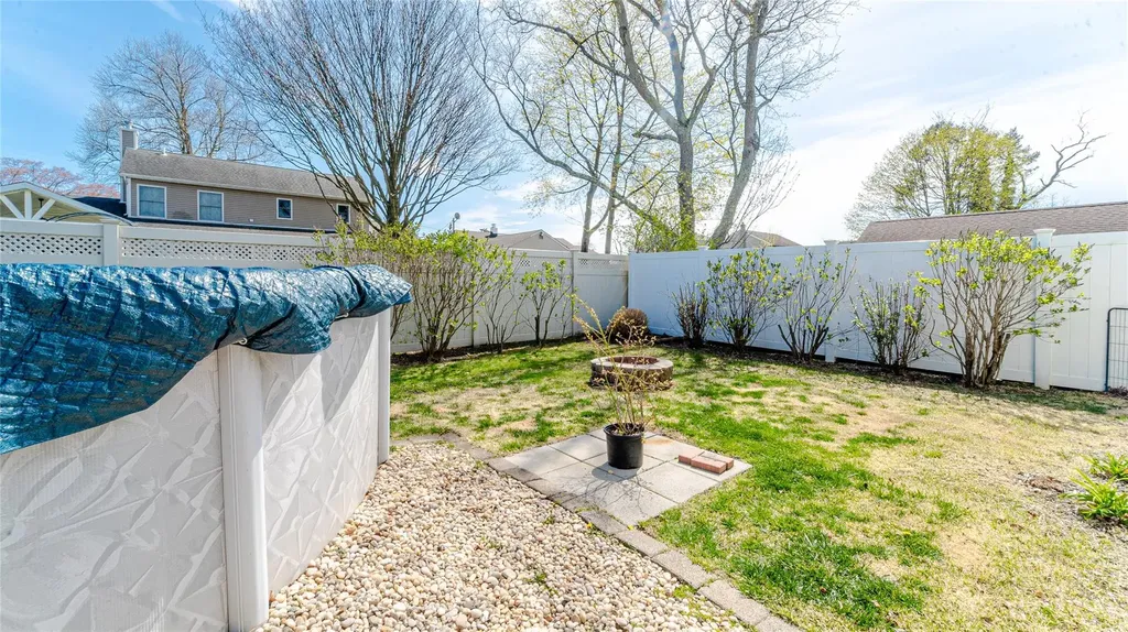96 17th Street West Babylon NY 11704
