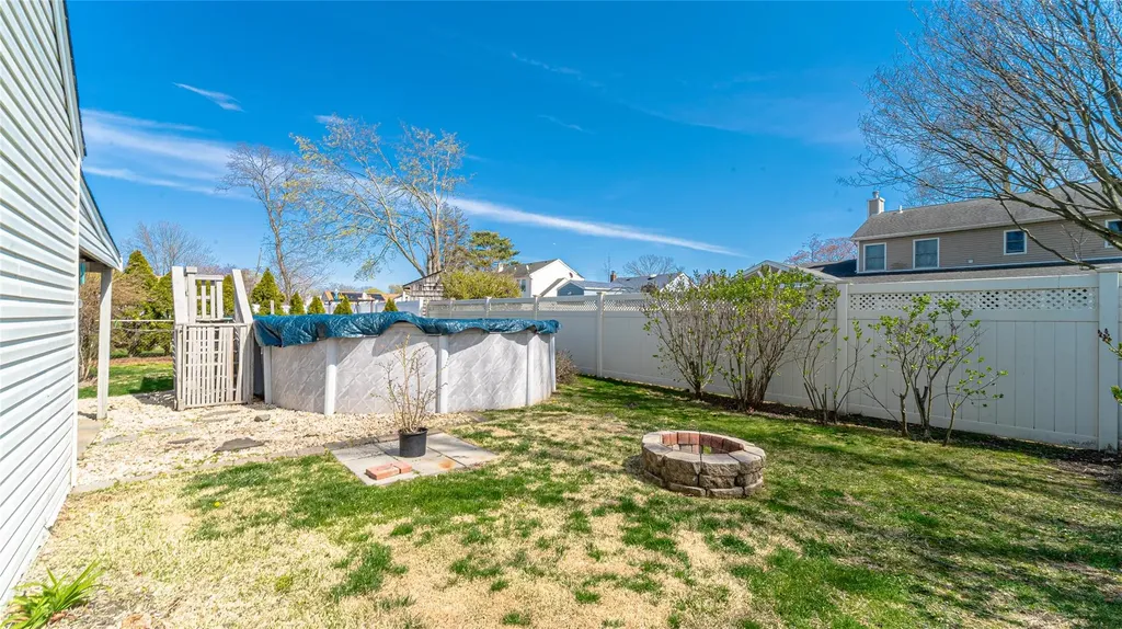 96 17th Street West Babylon NY 11704