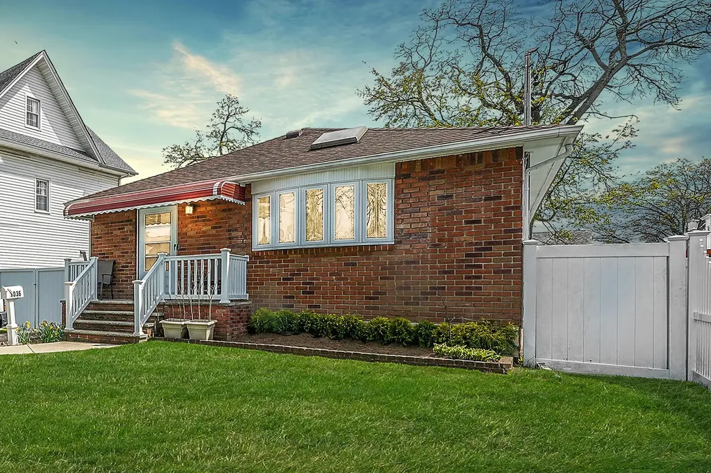1036 Pacific Street Baldwin Harbor NY 11510