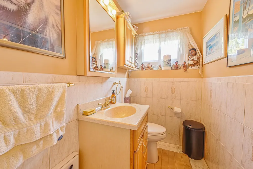 39 Primrose Lane Roosevelt NY 11575