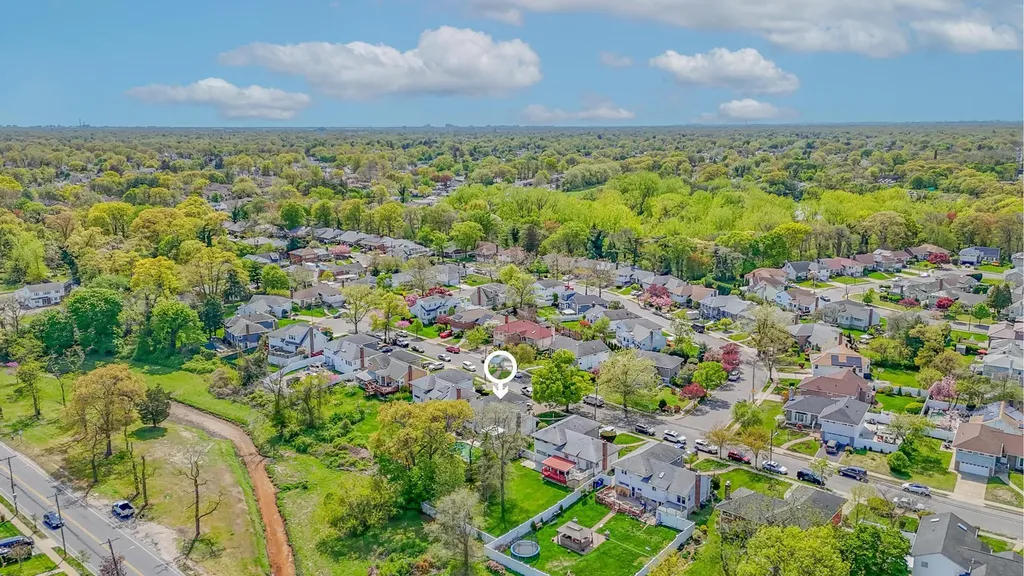 39 Primrose Lane Roosevelt NY 11575