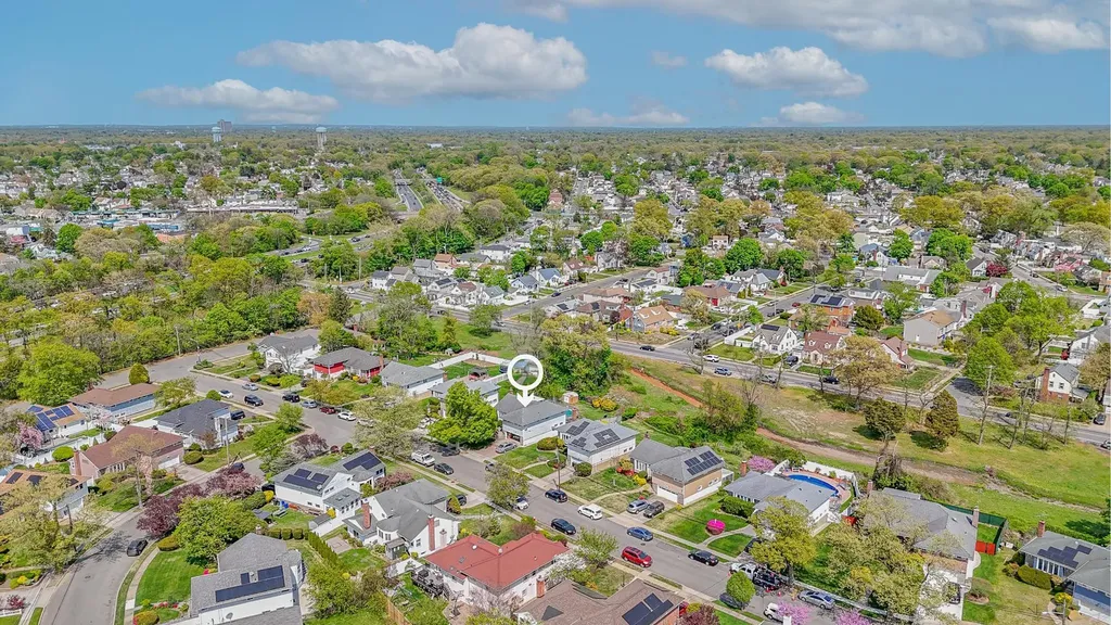 39 Primrose Lane Roosevelt NY 11575