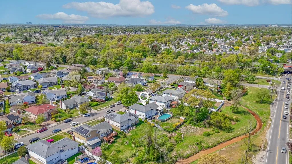 39 Primrose Lane Roosevelt NY 11575