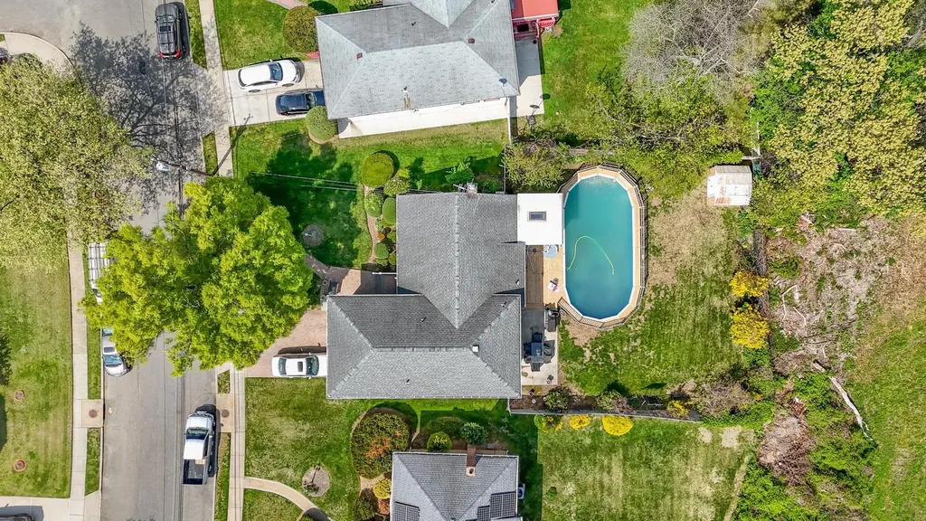 39 Primrose Lane Roosevelt NY 11575