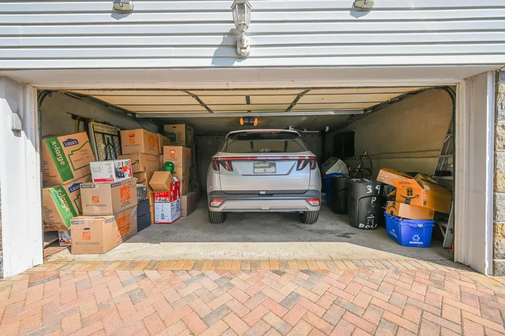 39 Primrose Lane Roosevelt NY 11575