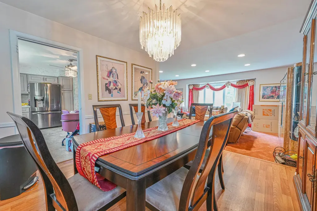 39 Primrose Lane Roosevelt NY 11575