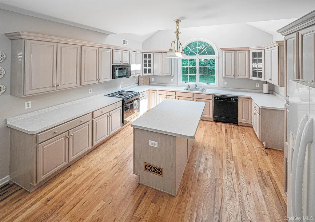 84 Meadow Ridge Road Warwick NY 10990