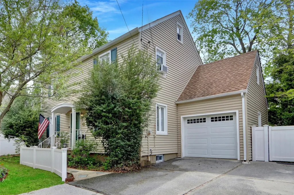 255 Ocean Avenue Malverne NY 11565