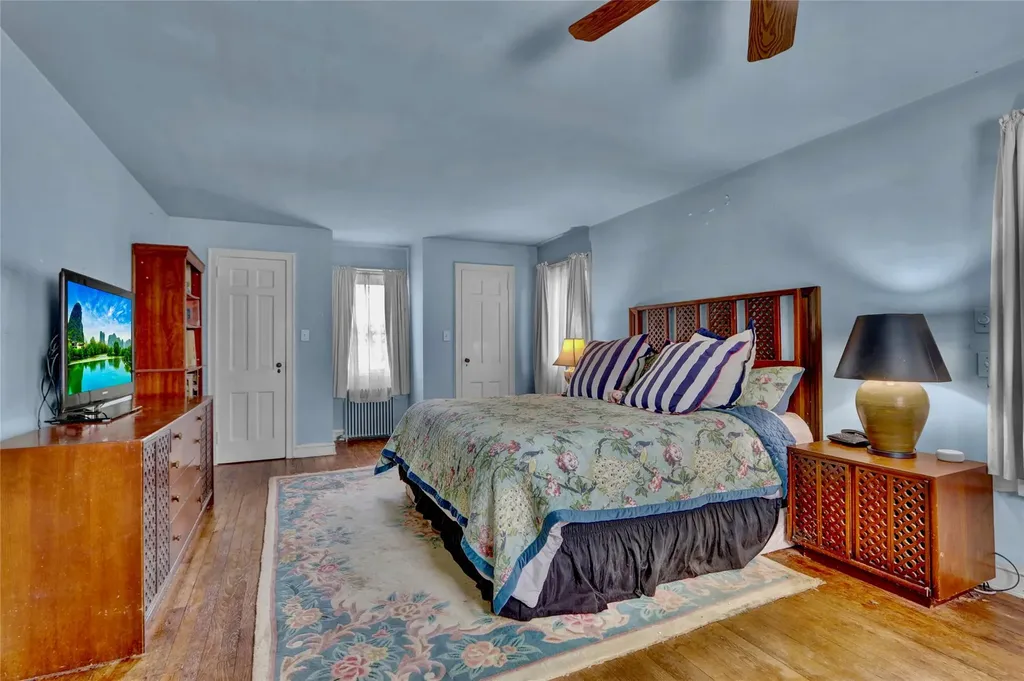 255 Ocean Avenue Malverne NY 11565